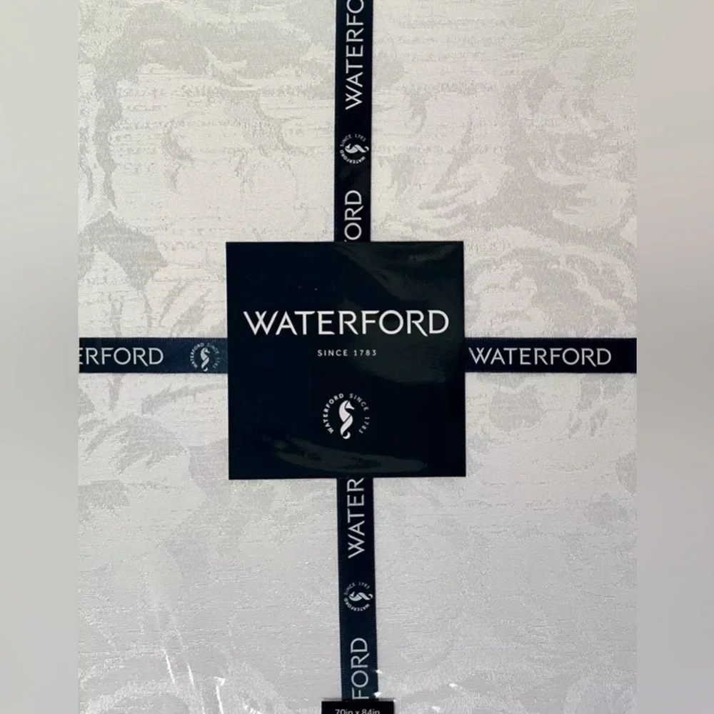 70 x 104 NEW WATERFORD CRYSTAL TABLECLOTH BRIGHT WHITE JACQUARD OBLONG